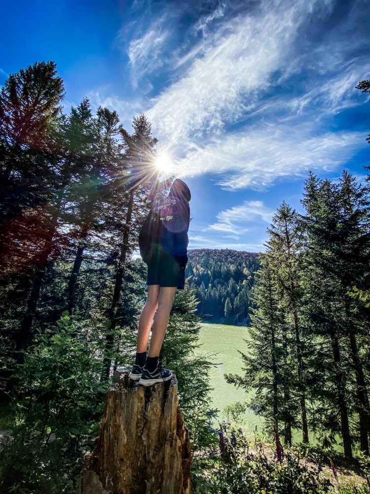 On prend de la hauteur en quittant le lac Vert / Crédit photo - Pierrick Aubert